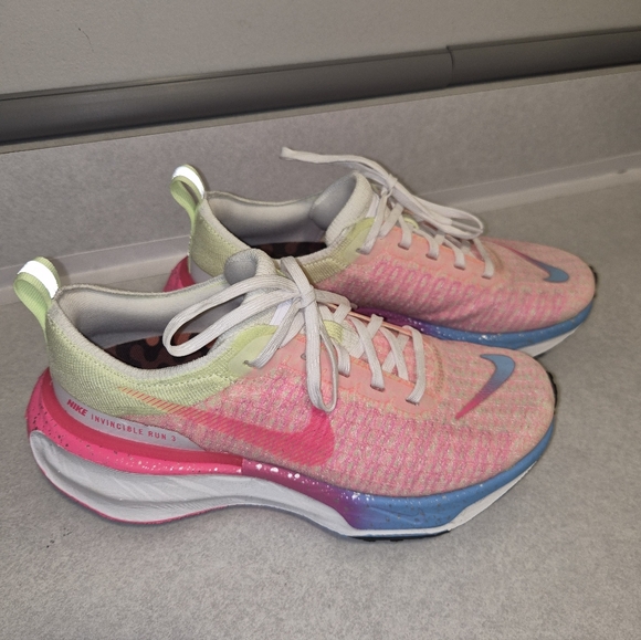 Nike ZoomX Invincible Run 3Barley Volt Pink Foam - Picture 3 of 12
